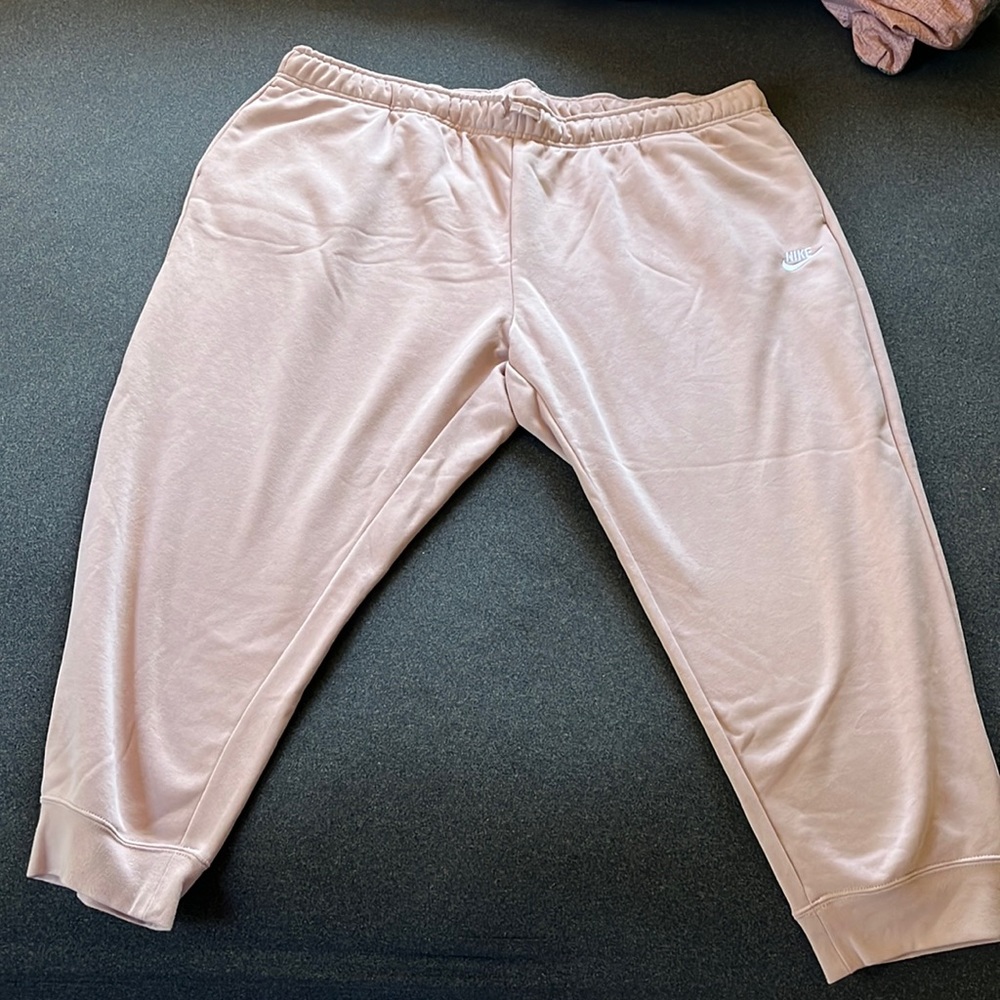 Light pink Nike sweatpants